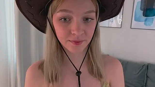 CynthiaaStone webcam