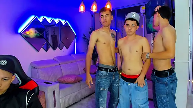 Houseofwarrios webcam