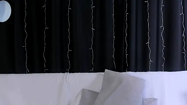 eva_re - Eva_Re's free webcam - UK Sex Cams