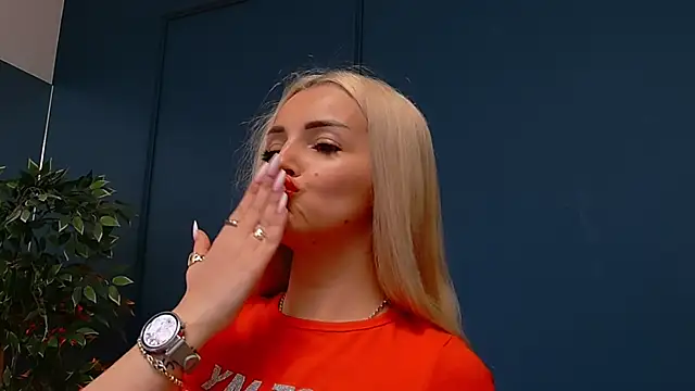 deeavip - DeeaVIP's free webcam - UK Sex Cams