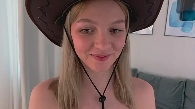 CynthiaaStone webcam