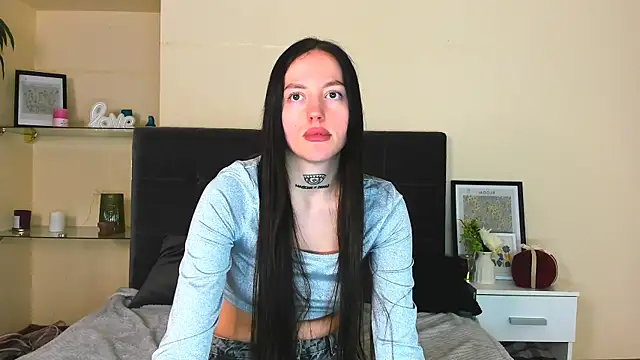 adrianacult - AdrianaCult's free webcam - UK Sex Cams