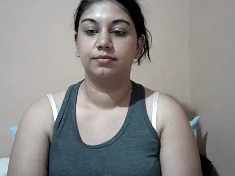 bellachow10 webcam stripchat model stream image