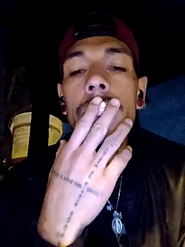 latinvibex - LatinVibeX's free webcam - UK Sex Cams