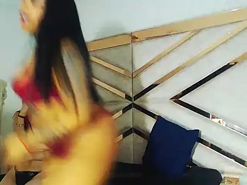 Luna_and_Rose webcam