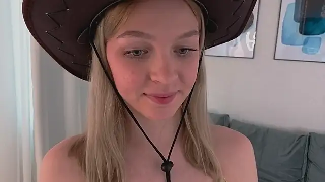 CynthiaaStone webcam
