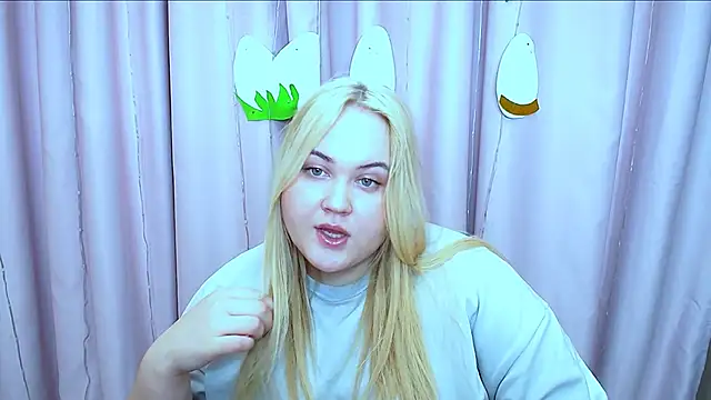 BlondeGlem webcam
