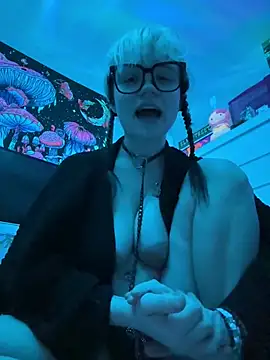 Cutiepiespanks's live cam