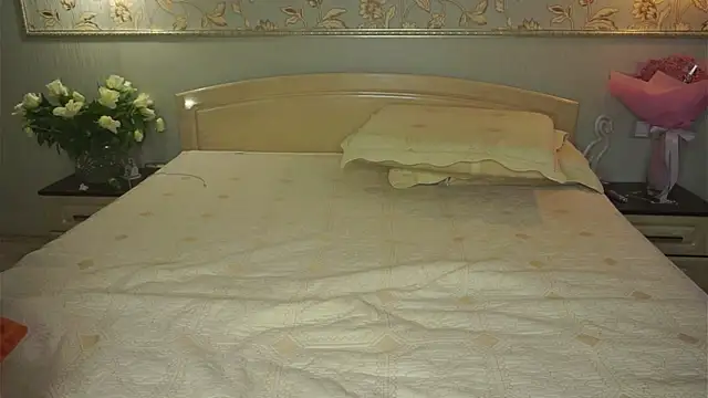 QuennaCoote live sex cam