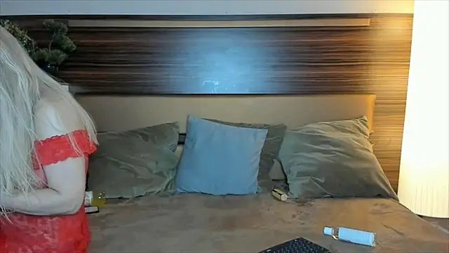 Live sex cam of MissyNia