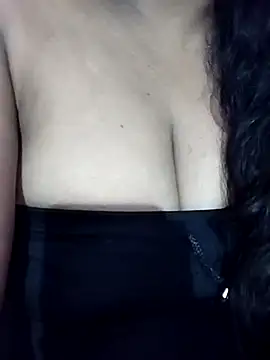 Webcam Model (Tamil_Ramya_)  is live.Free join now!