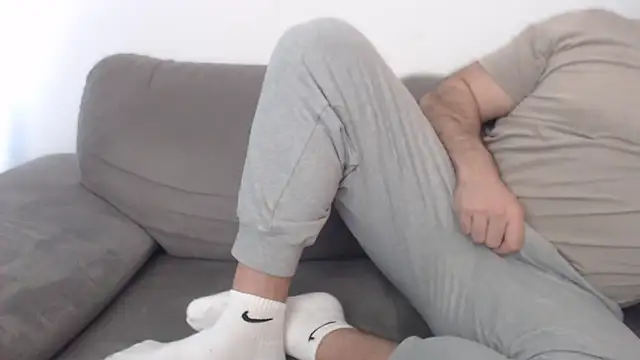 hugemachohandsome webcam