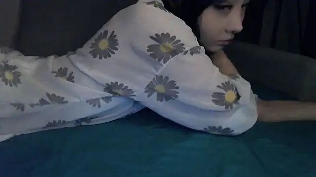 fudzik0 (F young) - bra off~