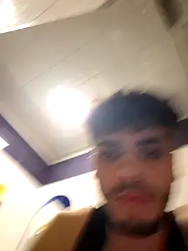 Handsomeboy3344 webcam