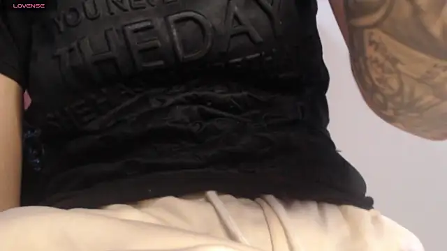 evangeline_valencia webcam