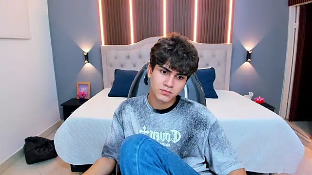 Tommy18__ live sex cam