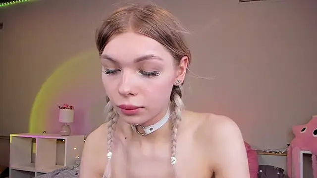Blondy_Fina webcam