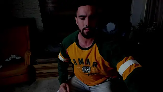 IvanHydee live sex cam