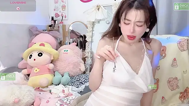 yoyo_520 (F young) - 咬内裤含嘴里Bite Pant