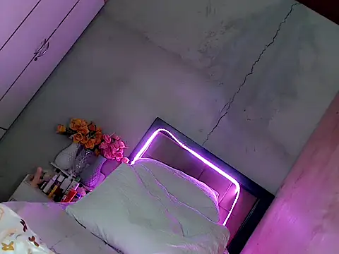 Miss_twinny21 webcam