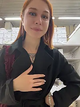 rosiesecret (F young) - LICK YUMMY NIPLS to make IT RLY HARD