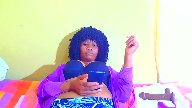 Augustine-Blooomxx webcam