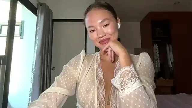 kamila_18_french - Kamila_18_french's free webcam - UK Sex Cams