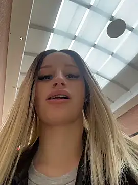 ScarletFlameee webcam