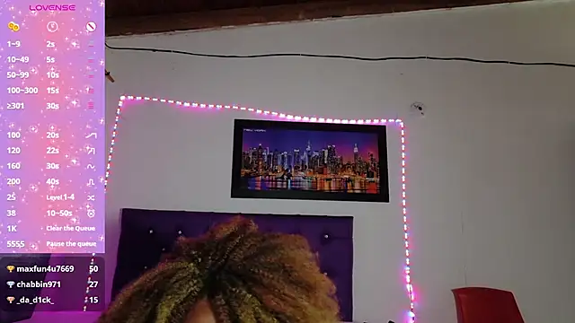 ebony_NeighborMoans webcam