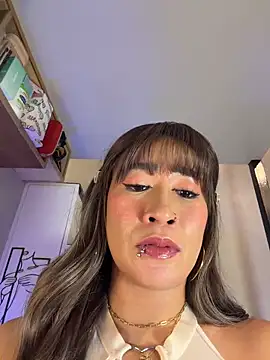 Webcam Model (AsianMilfSheryl)  is live.Free join now!