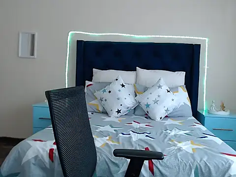 QUEENMANDYY live sex cam