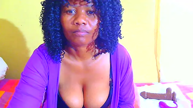 Augustine-Blooomxx webcam