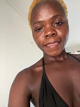 petiteebony_81 webcam