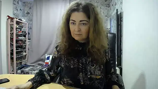 Helen1974 webcam
