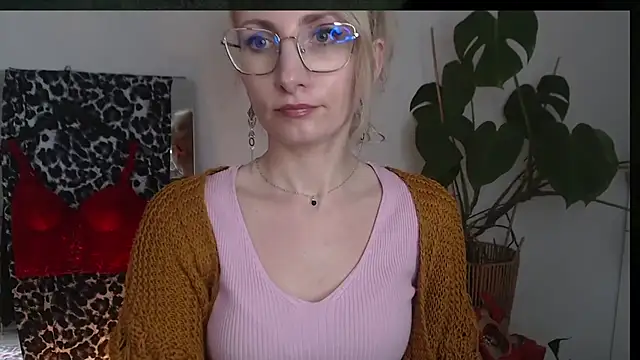 CinderellaMoon webcam