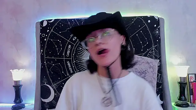 CaliferAndAurora webcam