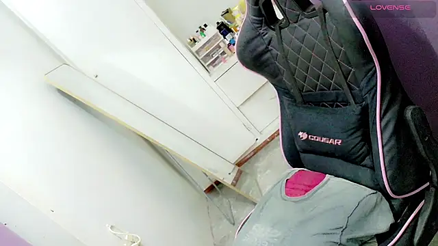 tgirljennie_69 webcam