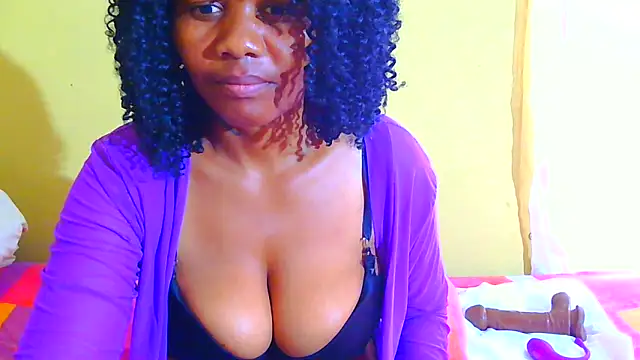 Augustine-Blooomxx webcam