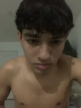 alex_king17 - Alex_king17's free webcam - UK Sex Cams