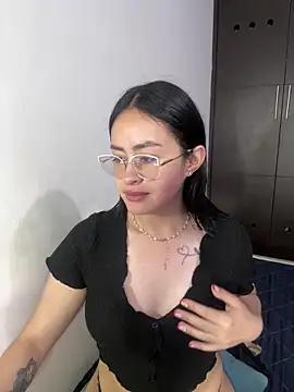 Webcam Model (Anni_Rose)  is live.Free join now!