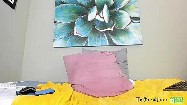 TattoedLexi_ webcam