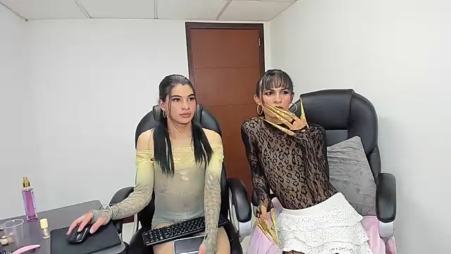 Aisha_hotts777 webcam