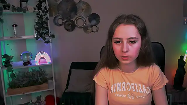 rebecca_smile - Rebecca_smile's free webcam - UK Sex Cams