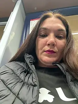 Webcam Model (Tugatita1990)  is live.Free join now!