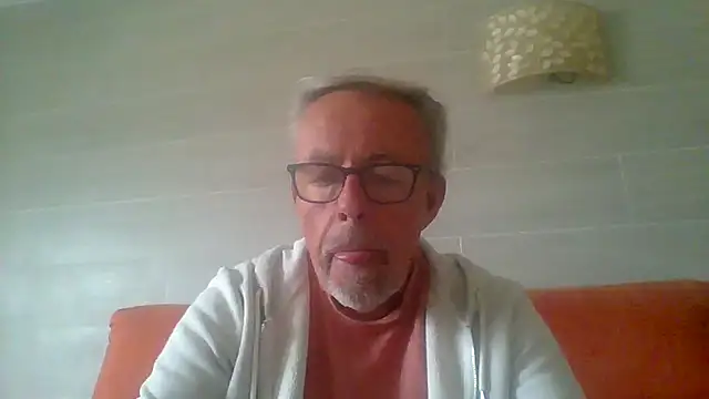tuggy59 - Tuggy59's free webcam - UK Sex Cams