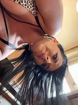 hotmomcheckk_ (F milf) - Let's get mommy creamy!🥵💦