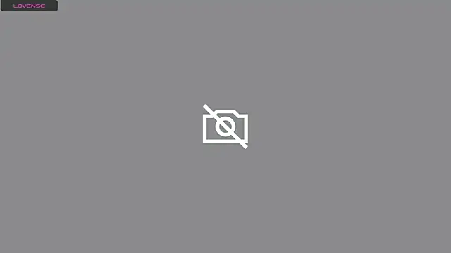 mirajuicyjune - MiraJuicyJune's free webcam - UK Sex Cams