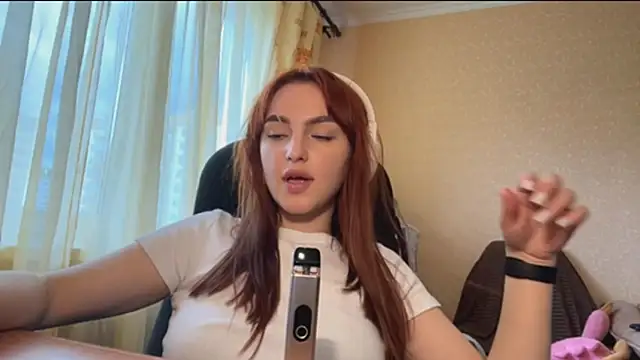 alisaonlyforu webcam