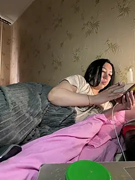 Naughtbaby_2025 webcam