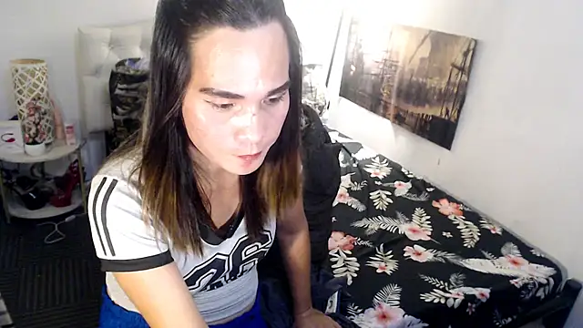 NinaDOM4CUM webcam